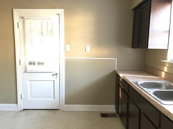 4th image of 3353 Cicalla Ave