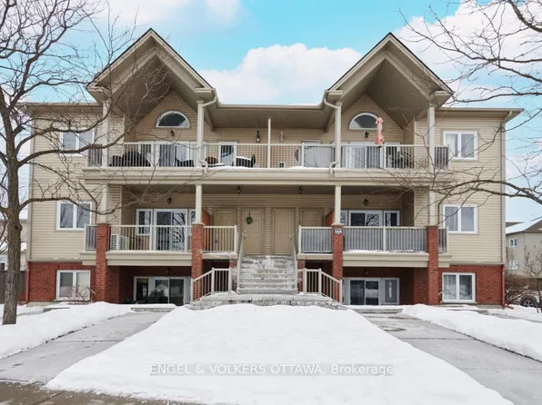 165 Waterbridge Dr #5, Ottawa, ON K2G 7G3