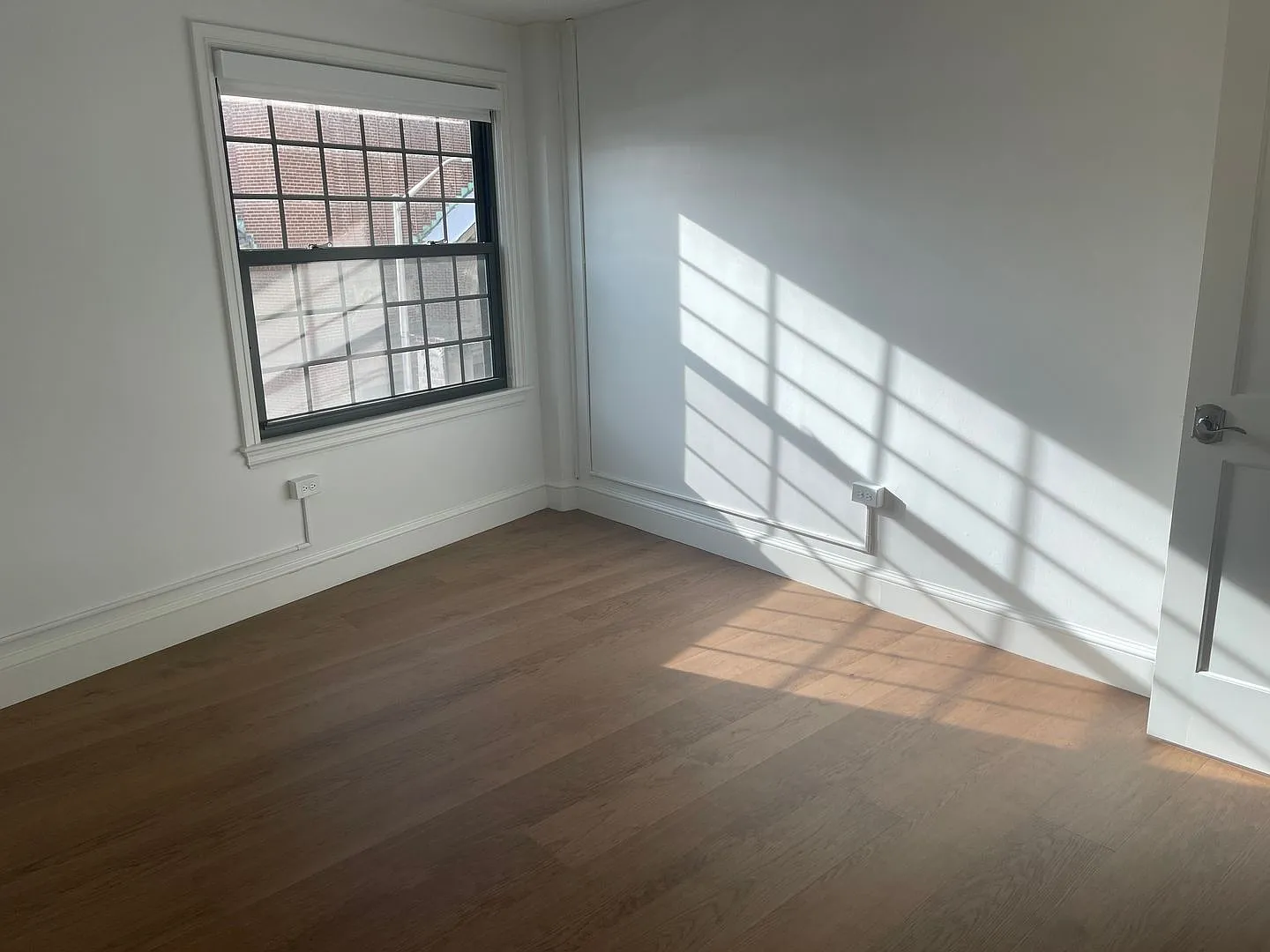 Free Month Harvard Sq Super Sunny All New Full Size Studio Central Ac 1 Free Month Now Or 9.1 — Photo 4