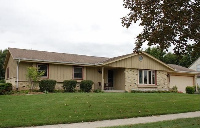 1st image of 427 W Highland Dr