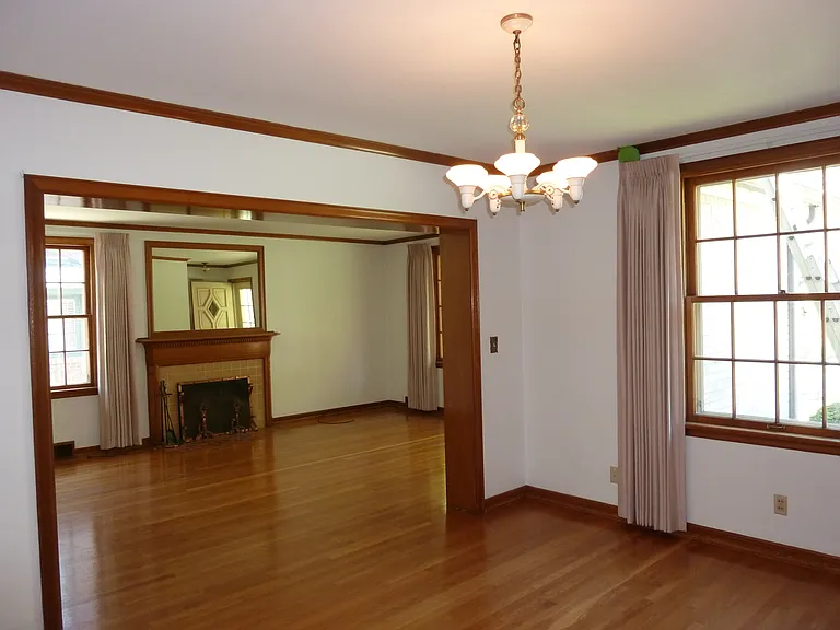 517 W 27th Ave — Photo 2