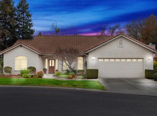 106 Prince Ln, Madera, CA 93637