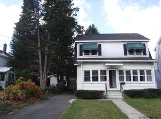 62 Edgecomb St, Albany, NY 12209