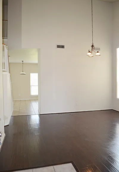 5311 White Rock Dr — Photo 2