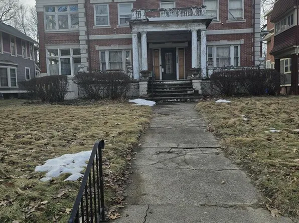 2229 Parkwood Ave, Toledo, OH 43620