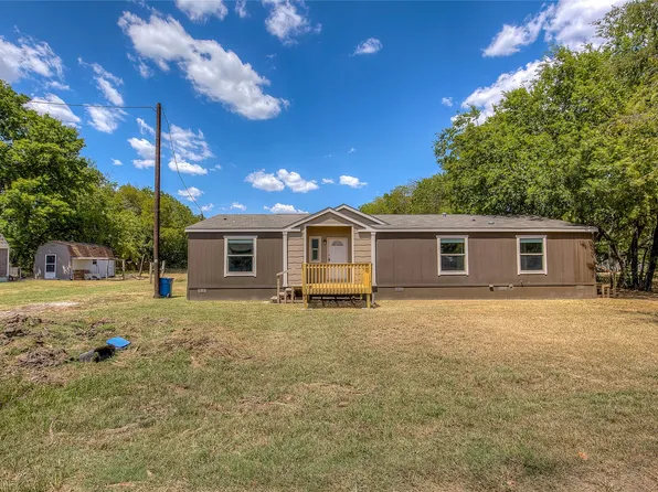 103 E Tarrant St, Sulphur Springs, TX 75433