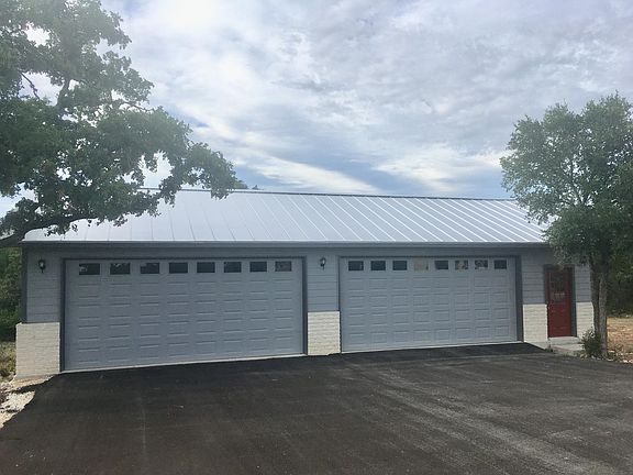 3rd image of 121 Brookview Dr