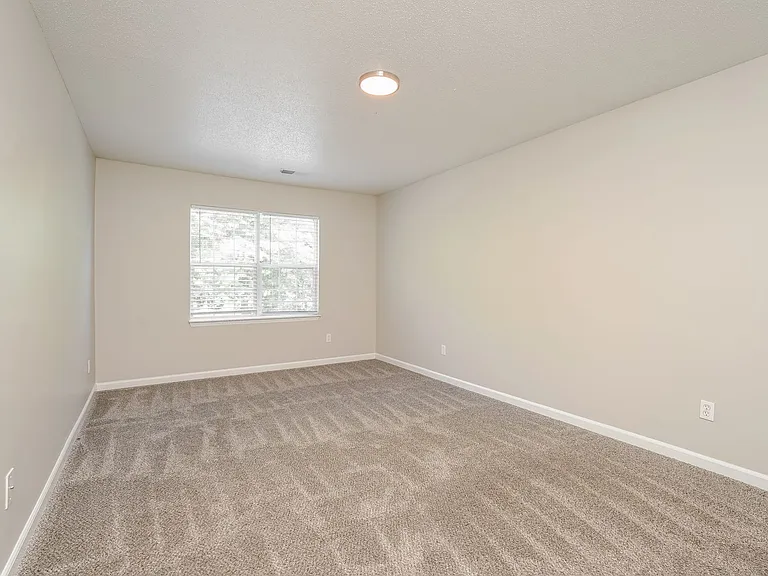 Wendover Ridge Apartments — Photo 27