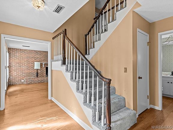 4th image of 202 Windcreek Way