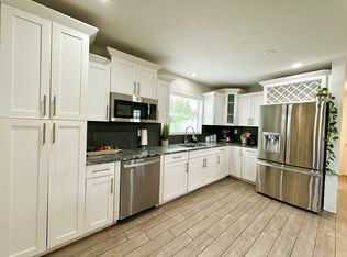 6033 49th Ave N, Kenneth City, FL 33709
