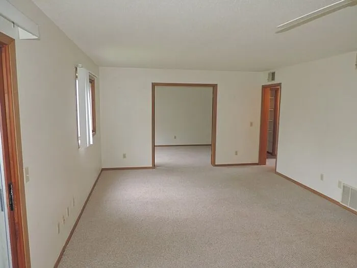 2620 Westwinds Dr #10 — Photo 7