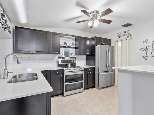 7180 Moseley St, Hollywood, FL 33024