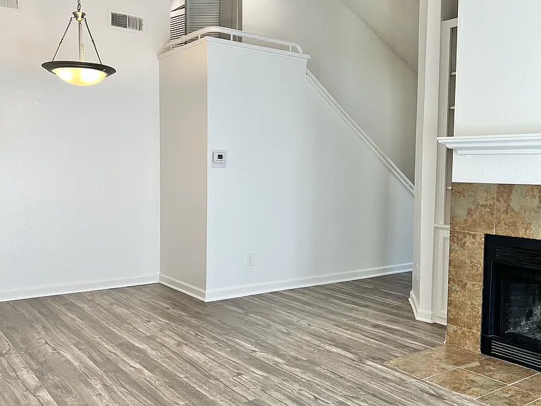 Canyon Crest Views Apartments — Photo 14