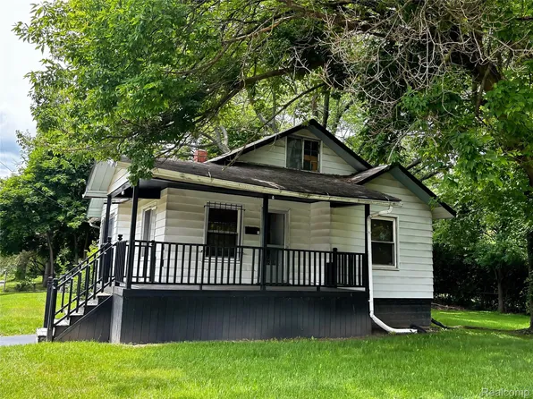 4001 Fleming Rd, Flint, MI 48504