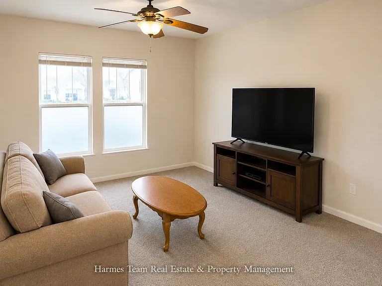 2153 Gilpin Ave — Photo 3