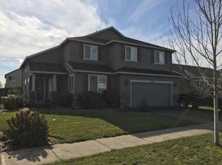 3036 Oxford St, Woodburn, OR 97071