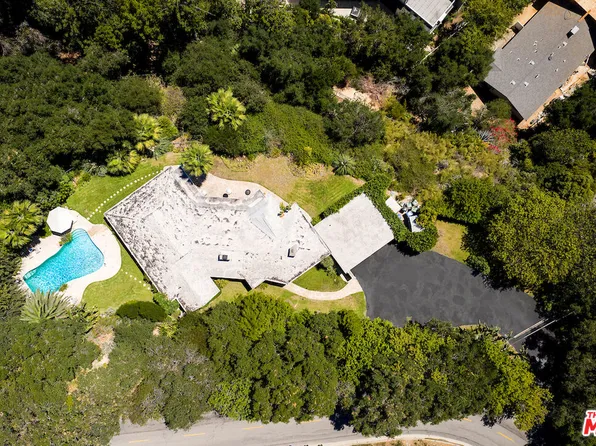 11556 Bellagio Rd, Los Angeles, CA 90049