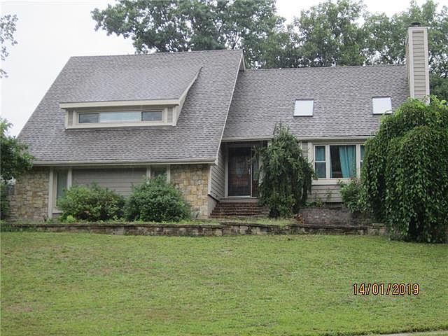 1st image of 1100 Jackson Dr