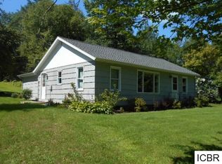 26031 River Rd, Cohasset, MN 55721