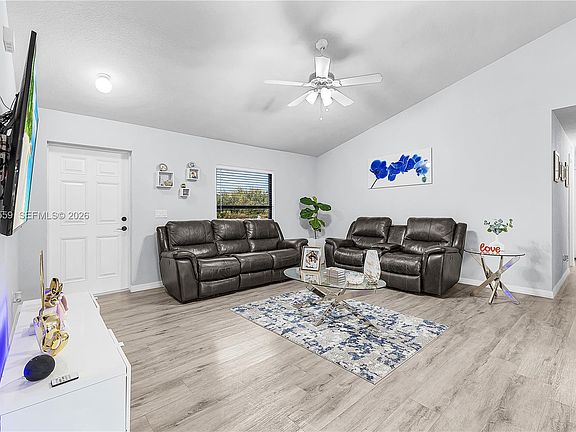 4th image of 500 NW 5th St