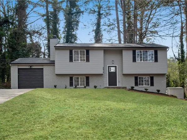 3414 Dearwood Dr SW, Lilburn, GA 30047