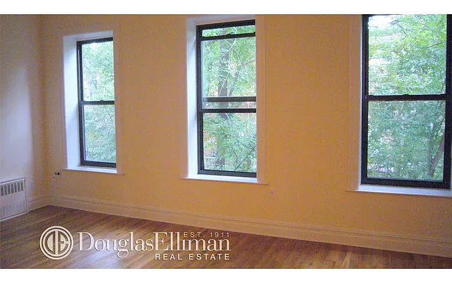 Rented by Douglas Elliman | media 16