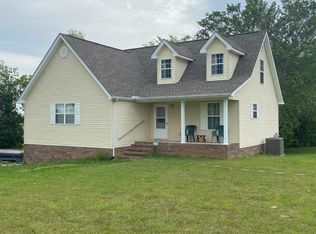 1841 Jones Chapel Rd, Byrdstown, TN 38549