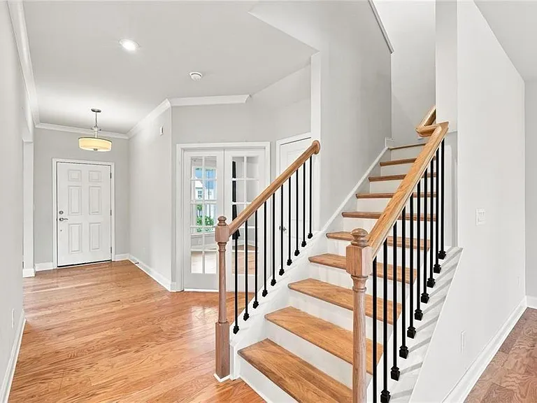 406 Riverclub Rd — Photo 3