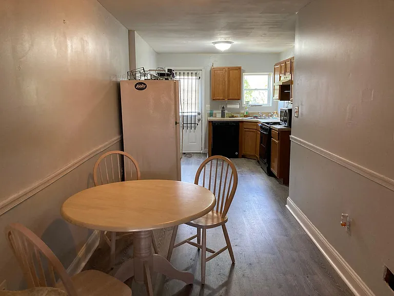 2806 Fox St — Photo 5