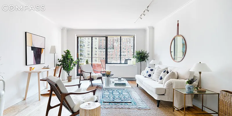 Sold by Compass | media 18