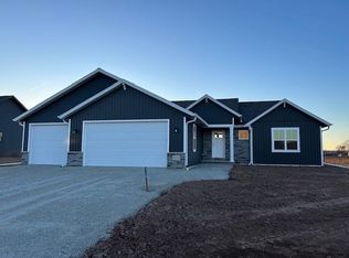 N9241 Touchdown Dr, Appleton, WI 54915