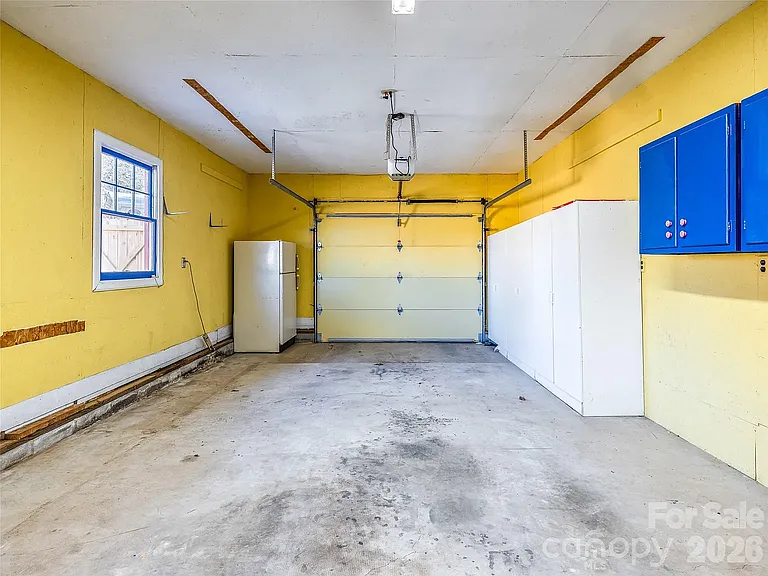 34 Southwicke Dr — Photo 1