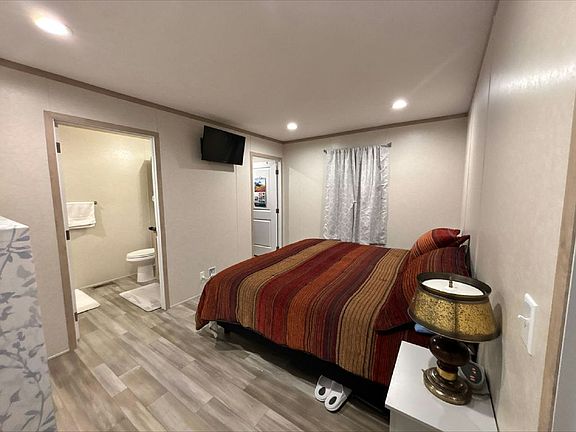 4th image of 3731 S Glenstone Ave #85