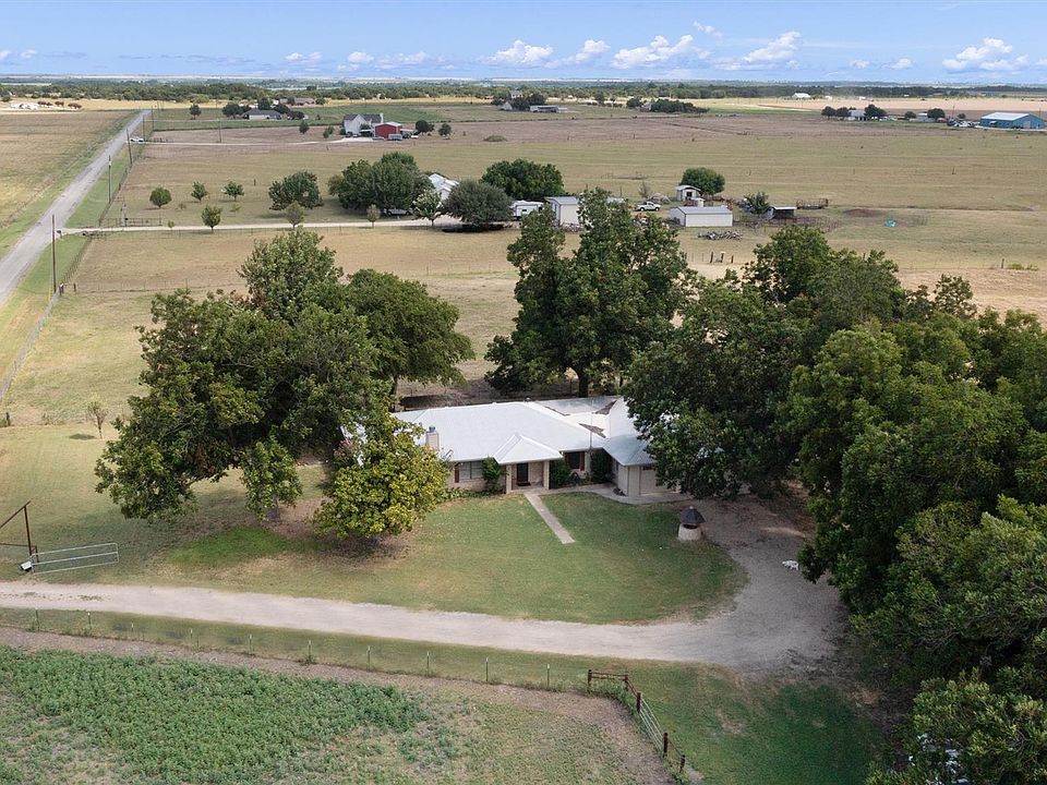 1st image of 451 County Road 416