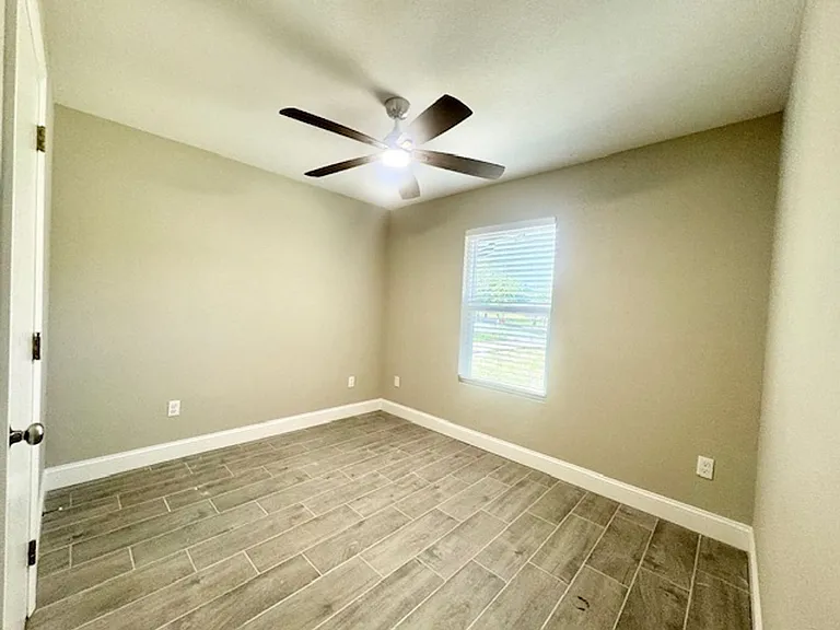 329 Edge Ave — Photo 17