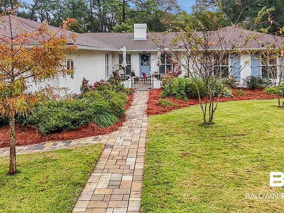 3rd image of 453 Boone Ln