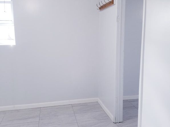 16 Lake Ave #1