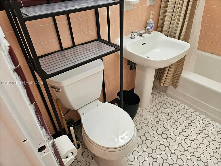 6624 SW 78th Ter — Photo 23