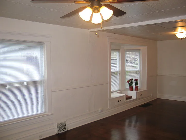 124 E Barnes Ave — Photo 5