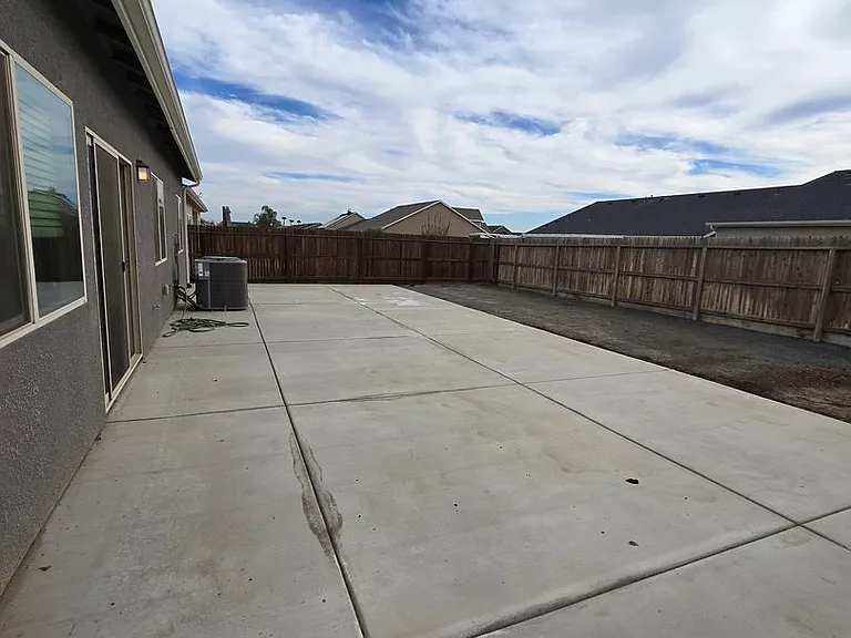 2365 W Mallard Ln — Photo 1
