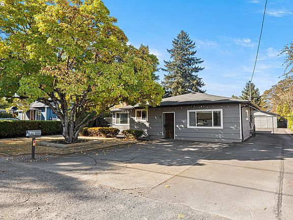2nd image of 25 NE 192nd Ave
