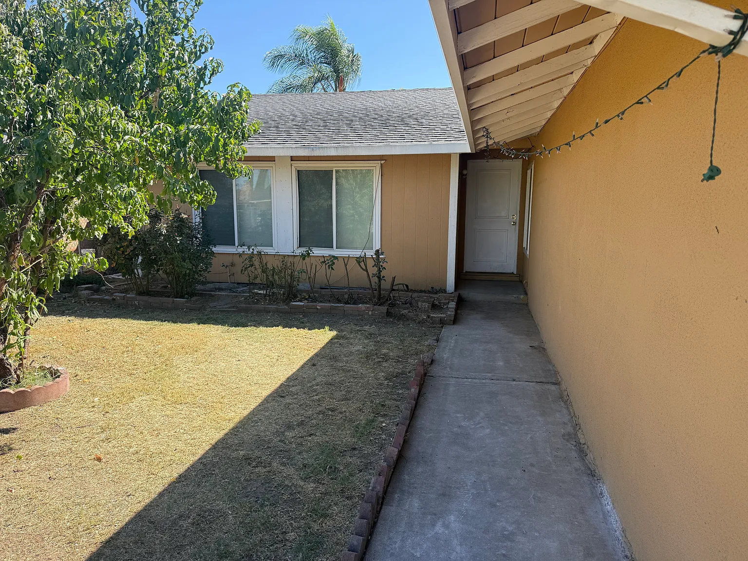 3 bed, 1123 sqft, $2,650 — Photo 2
