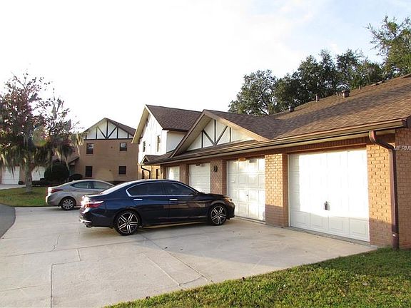 3rd image of 100 E Oak Terrace Dr #2D