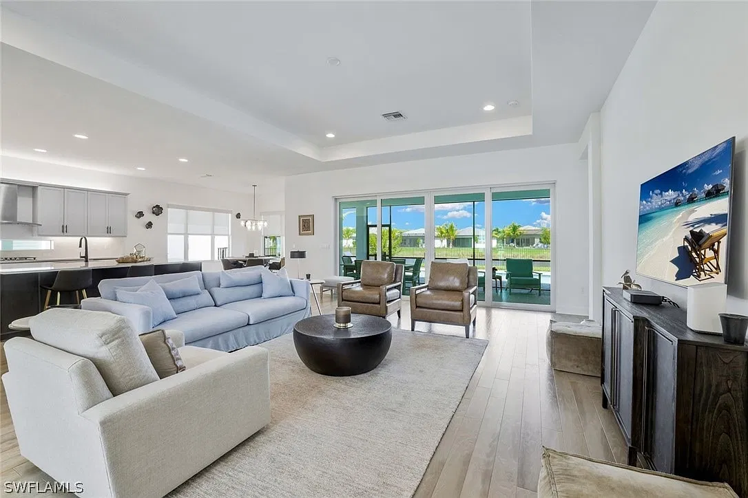2 bed, 2620 sqft, $4,500 — Photo 1