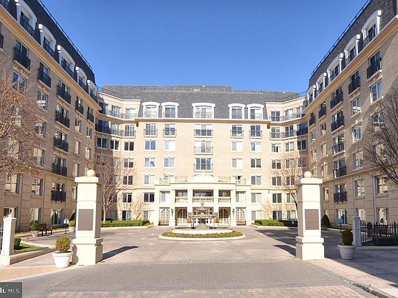3rd image of 5 Park Pl APT 223