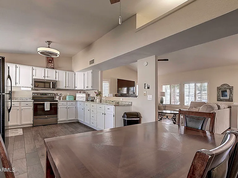 6914 E Beverly Ln — Photo 6
