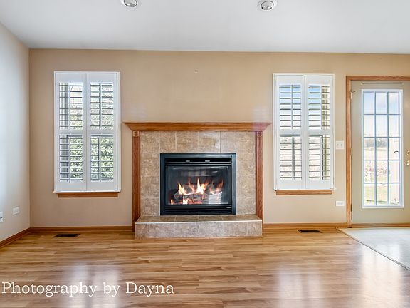 5th image of 971 Brown Dr