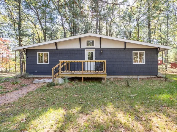 1031 Czech Ln, Friendship, WI 53934