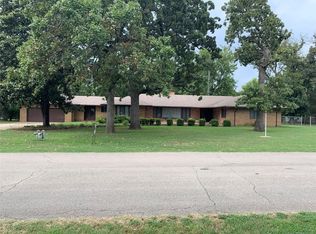 306 Warren Rd, Henryetta, OK 74437