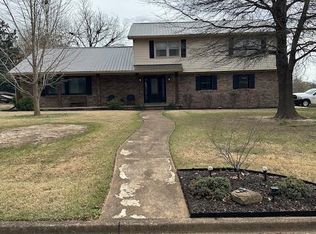 1201 Henderson St, Union City, TN 38261